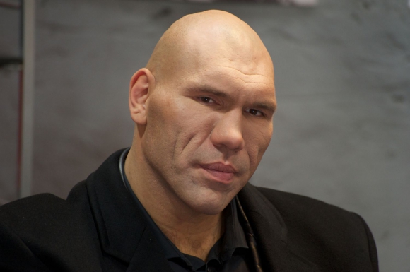 Николай Валуев, боксер
