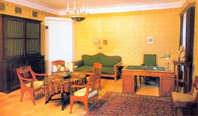 кабинет Александра Блока в его музее-квартире в Петербурге