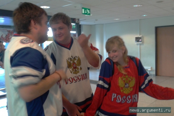 Встреча сборной России по хоккею в аэропорту (Фото7)