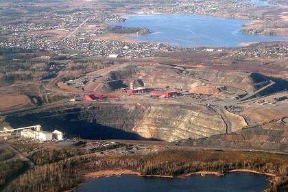 шахты около города Тимменса в Онтарио