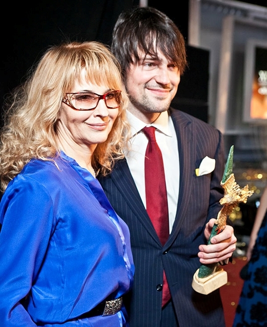 Данила Козловский показал фото с братом и восхитился его успехами