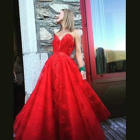 Ксения Собчак В Прозрачном Красном Платье