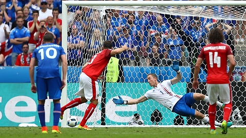 Чемпионат Европы 2016, Группа F, 3-й тур: Исландия 2:1 Австрия