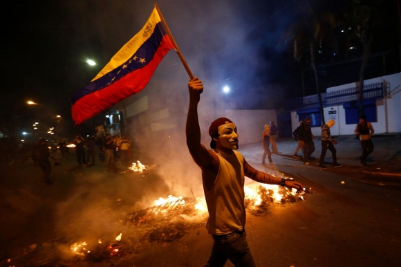 Мадуро, Гуайдо и будущее Венесуэлы. Политический кризис в Венесуэле может снова поразить страну
