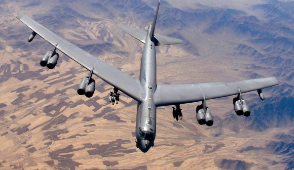 Стратегические бомбардировщики ВВС США вновь замечены над Европой 