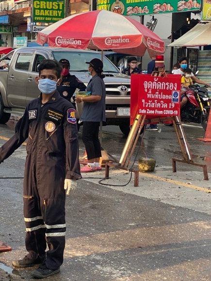 Почему тайцы заговорили на русском, и как скрыться от полицейского с бамбуковой палкой? Застрявшие туристы: истории выживания