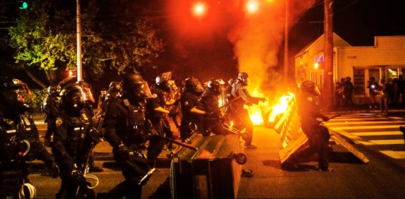 «Альянс Повстанцев» снова в деле. Вспыхнувшие протесты в Портленде объявили бунтом
