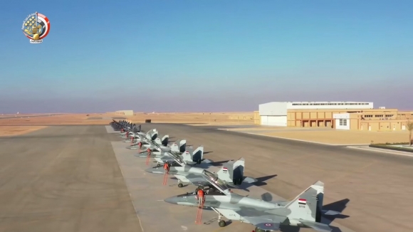 Египетские ВВС, ВМС и спецназ проводят межвидовые учения вдоль границ с Ливией 