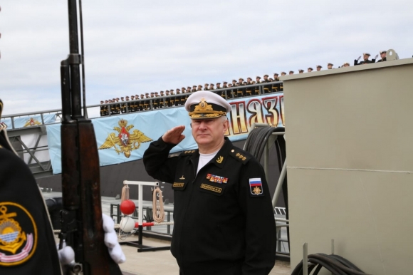 Подводный крейсер «Князь Владимир» поднял Андреевский флаг