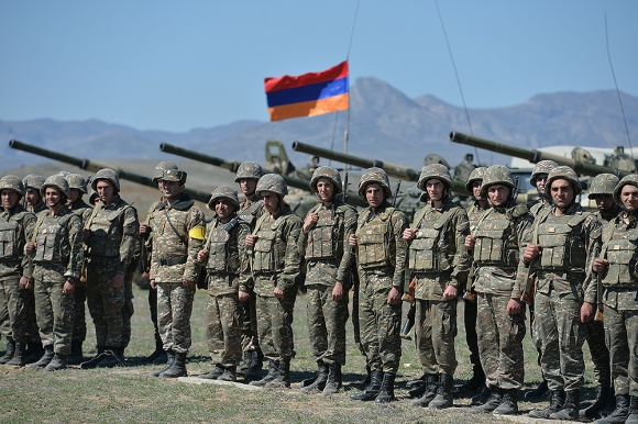 Карабахский кризис имеет только военное решение?