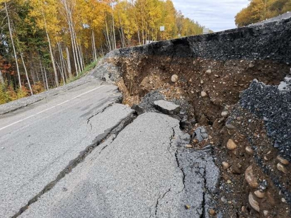 После землетрясения трасса "Байкал" в Бурятии