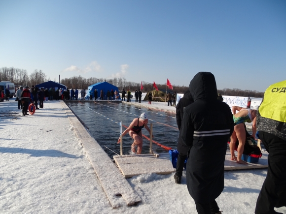 В России сильнейшая команда зимних пловцов