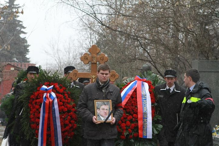 Могила александра тихоновича в минске фото