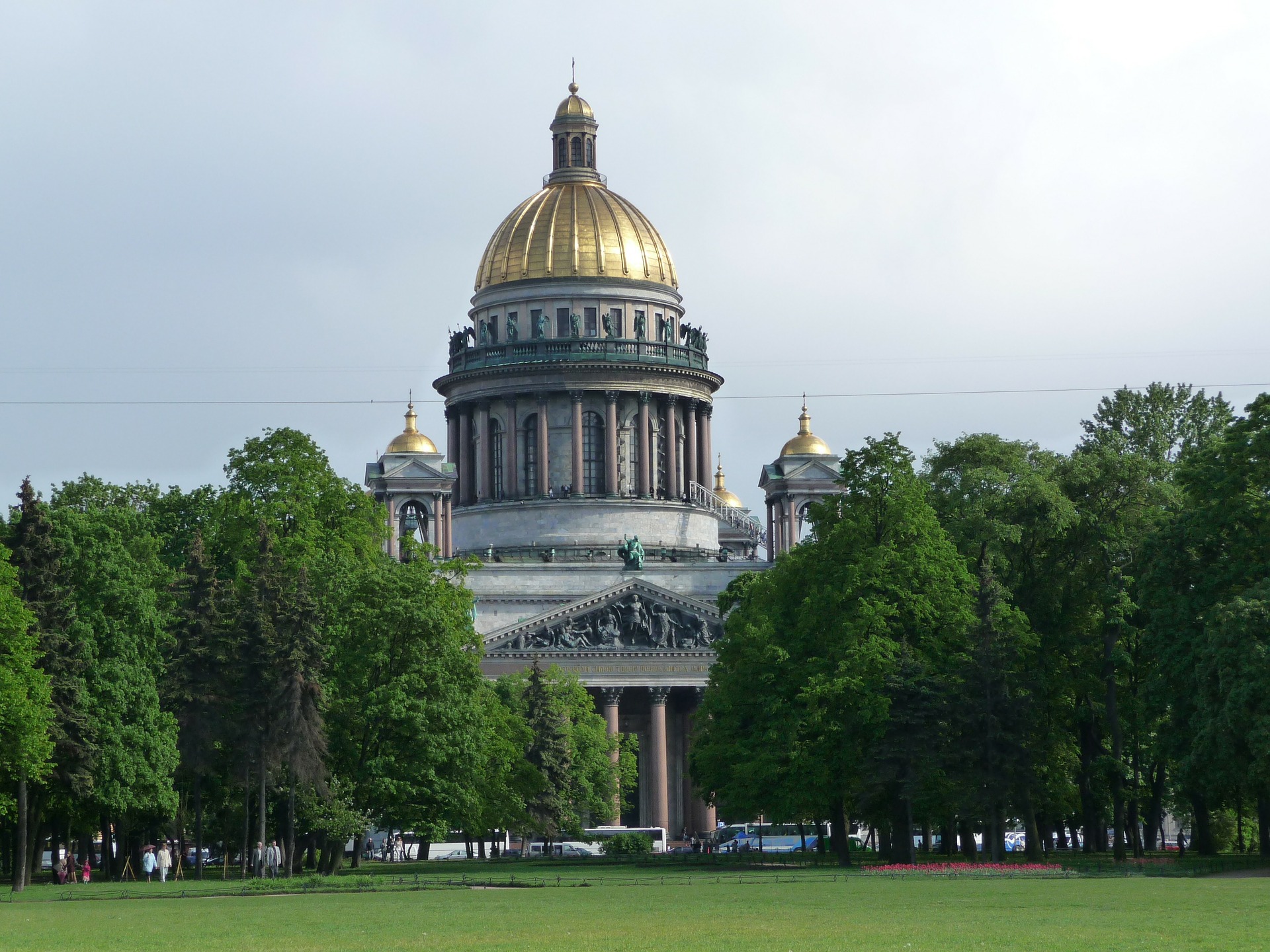 Исаакиевский собор в Санкт-Петербурге купол