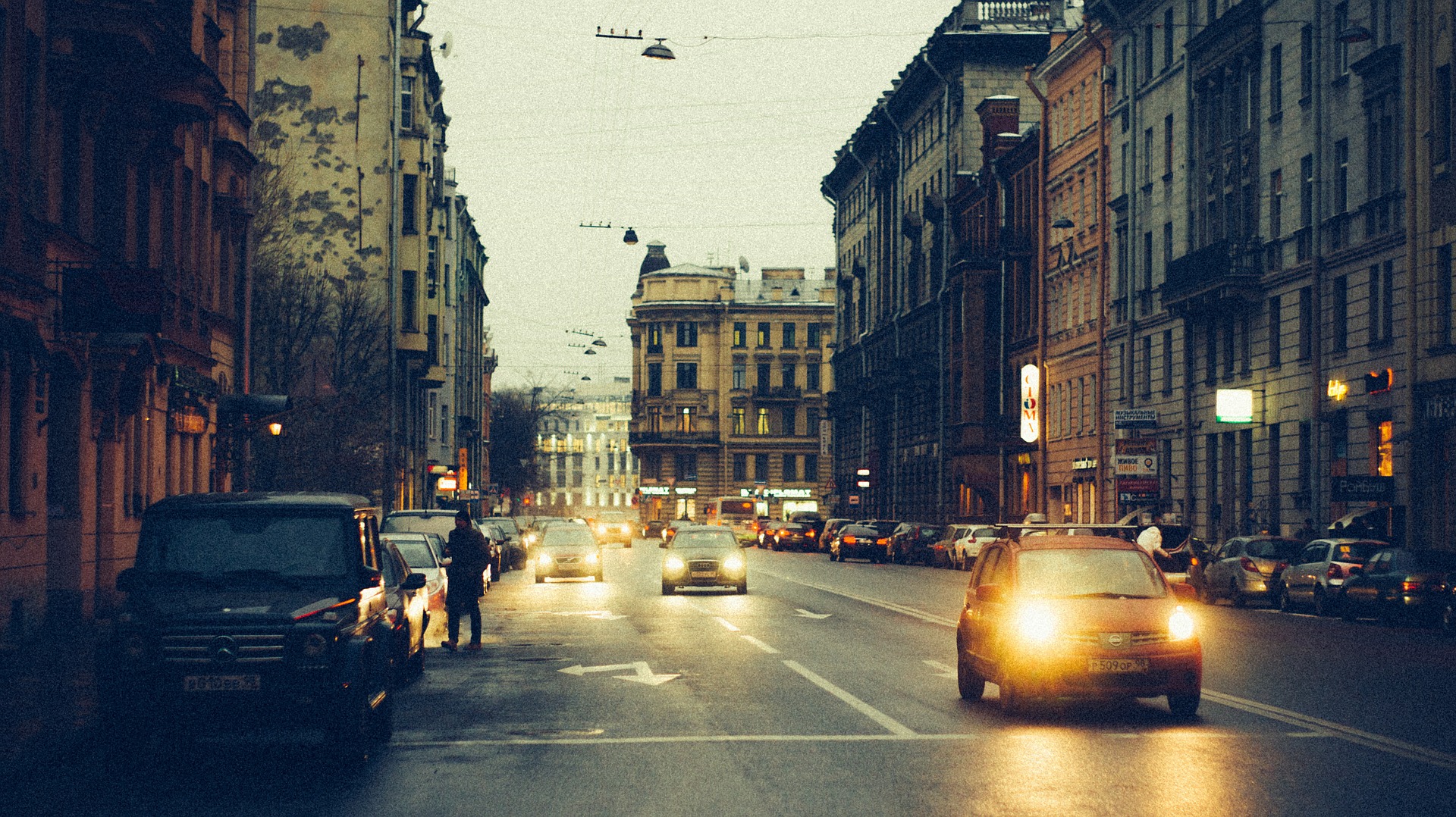 Санкт-Петербург в сумерках улицы