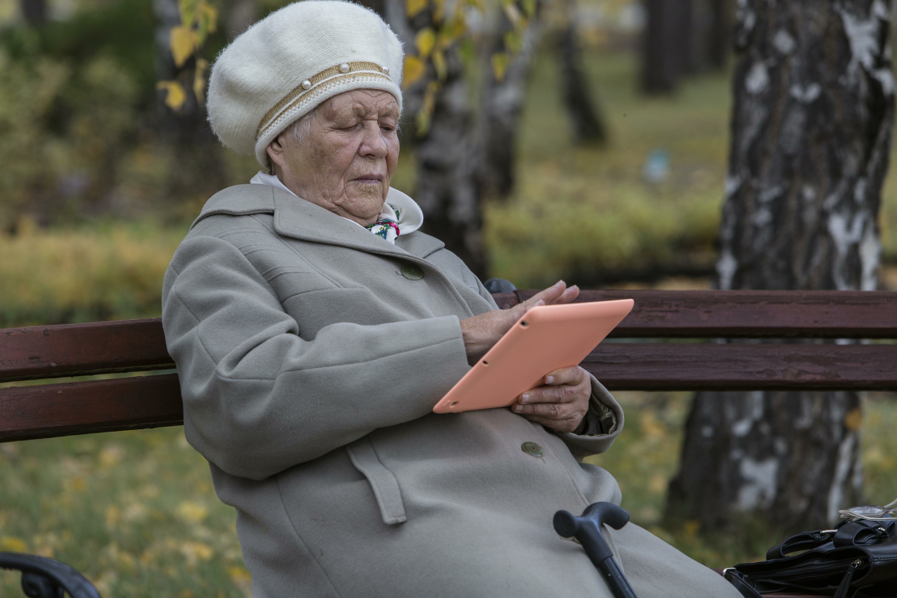 Знакомства Пожилых Людей В Москве
