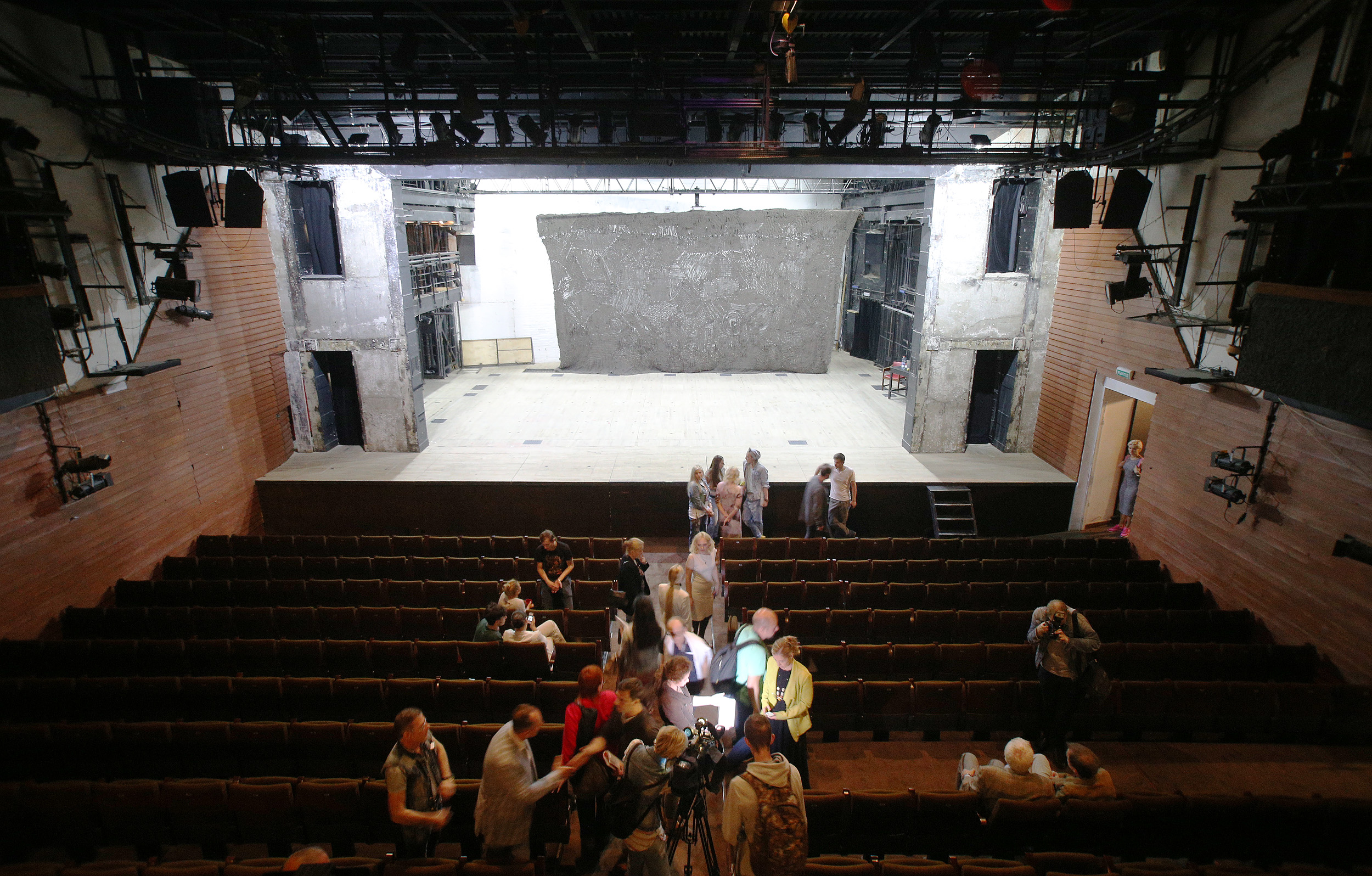 театр на таганке зрительный зал
