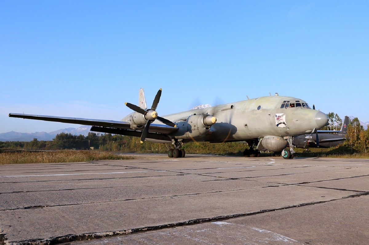 Ил 38 фото самолет