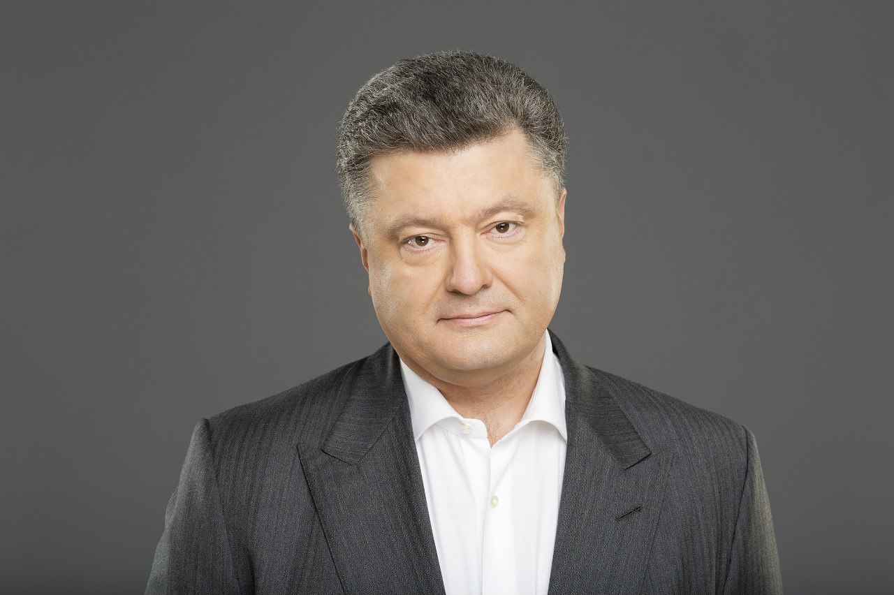 Петро Порошенко улыбается
