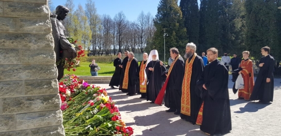 Эстония: Православная церковь проводит поминание в честь погибших в ВОВ
