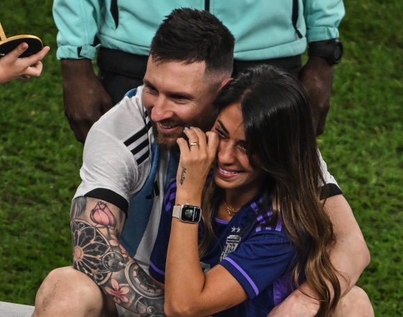 Как в Аргентине отмечали победу сборной, фото жены Месси и с кем встречается его «телохранитель» 