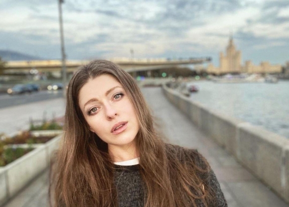 Актриса Антонина Комиссарова: «Для меня звёзд нет – разве что Пушкин, Есенин»