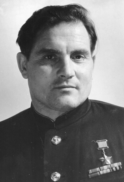 Побег из ада: как советский летчик Девятаев стал личным врагом Германа Геринга