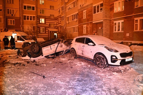 Мэр Демидов опубликовал снимки с последствиями ночного удара ВСУ по Белгороду