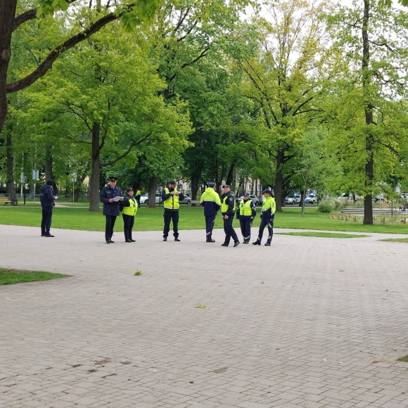  9 мая в Латвии: полиция задерживает людей в Латгалии