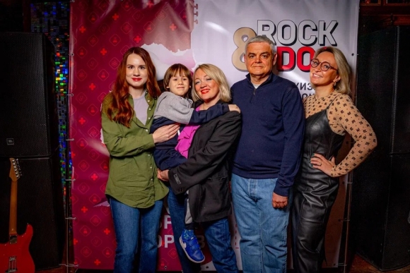 Благотворительный фонд Ильинской больницы провел рок-вечер в поддержку тяжелобольных людей