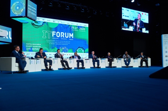 Руслан Кухарук: «Югра – регион, где цифровые технологии работают на экономику, людей и устойчивое развитие» Руслан Кухарук: «Югра – регион, где цифровые технологии работают на экономику, людей и устойчивое развитие»