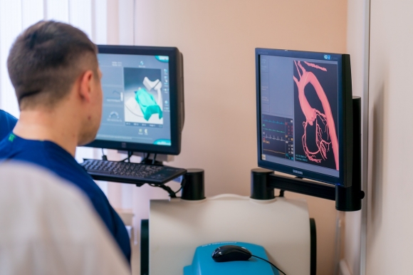 Руслан Кухарук: «Югра – регион, где цифровые технологии работают на экономику, людей и устойчивое развитие» Руслан Кухарук: «Югра – регион, где цифровые технологии работают на экономику, людей и устойчивое развитие»