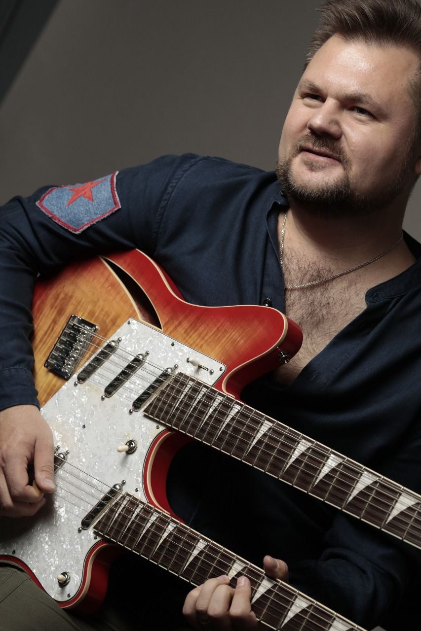 Соло-гитарист «Зверобоя» Алексей Иовчев: «В Донбассе принципы, понятие чести, долга и Родины − не пустой звук»