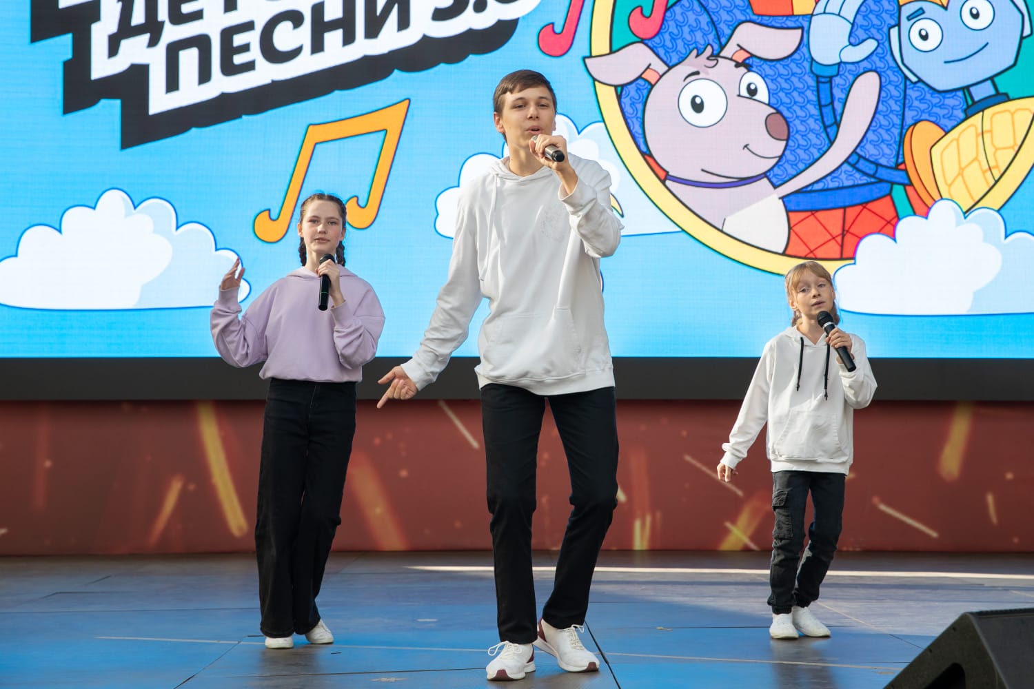 Около шести тысяч московских школьников за лето посетили детский городской клуб Музея Победы